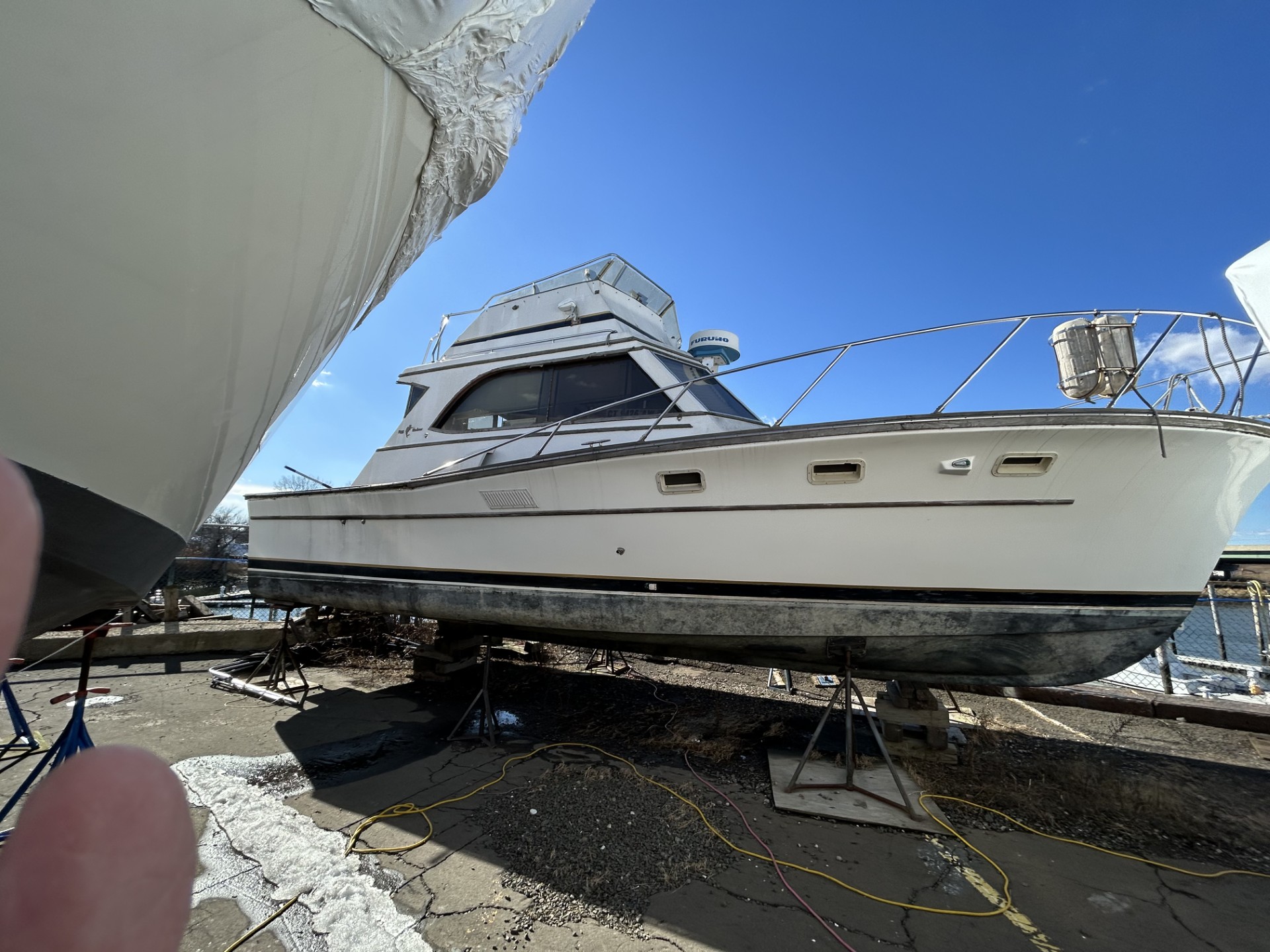 32'9", Egg Harbor Sedan